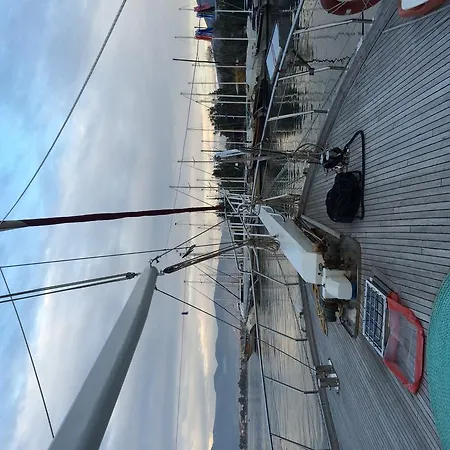 Sea Angel 2 Yachting Botel